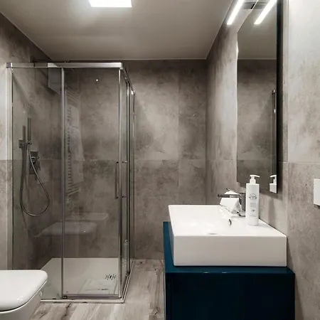 Diaz 3 - By Myhomeincomo Apartment Como