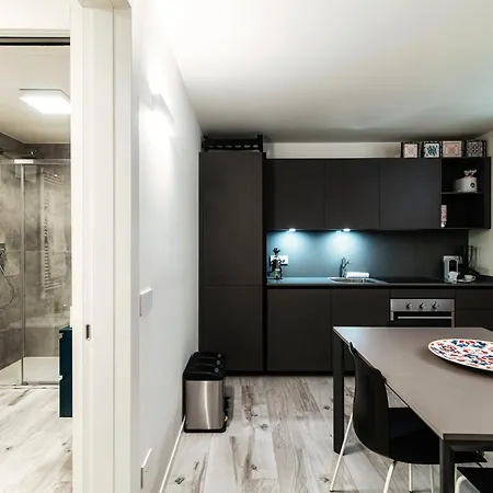 Diaz 3 - By Myhomeincomo Apartment Como